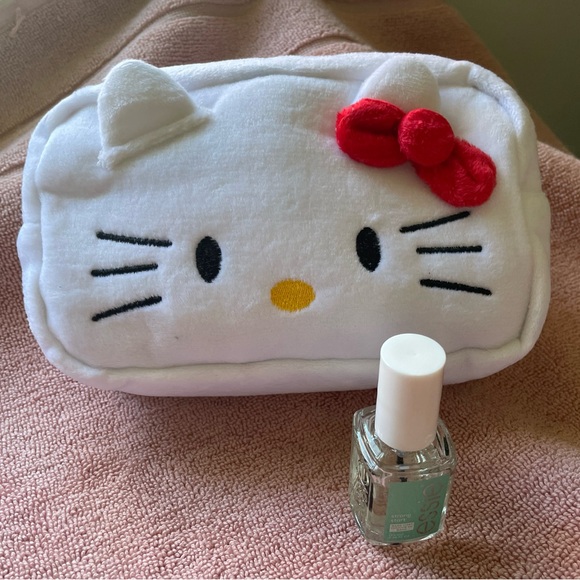 Hello Kitty Brand New Small Cosmetics Pouch Bag Clutch - Picture 1 of 3